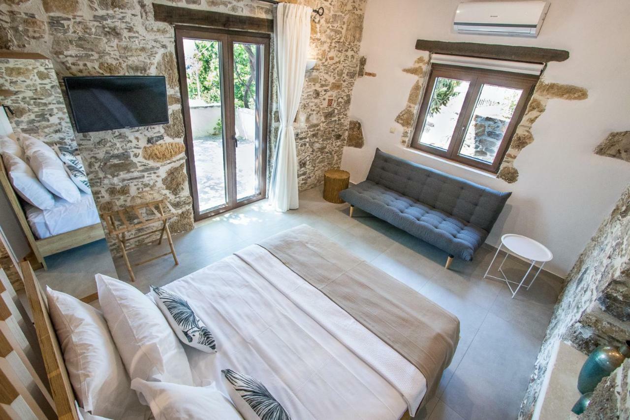 Stairs Homes & Suites Kamaria  外观 照片