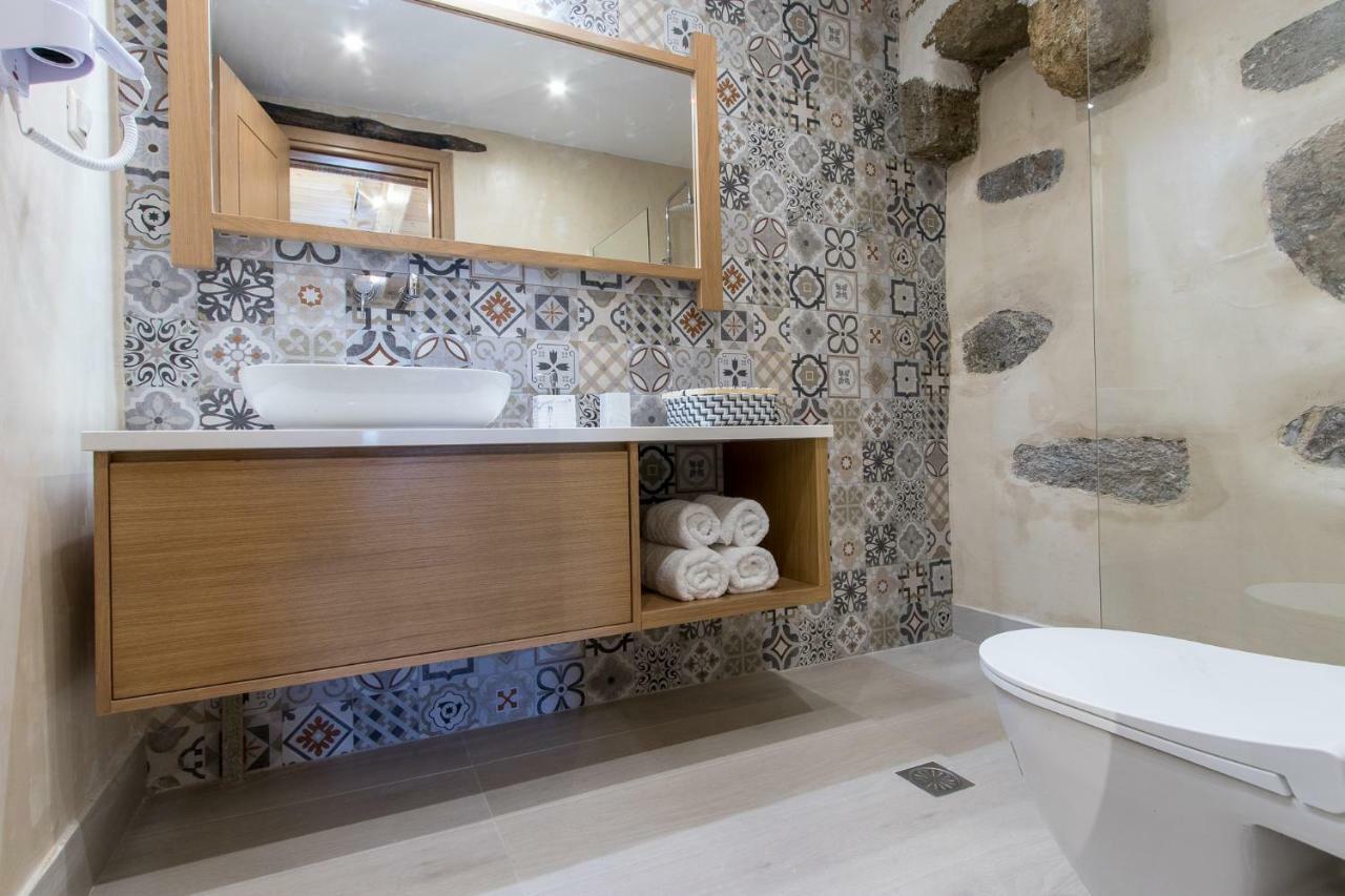 Stairs Homes & Suites Kamaria  外观 照片